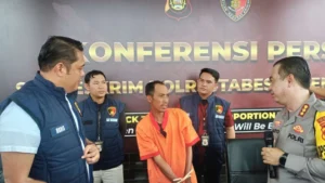 657e5db6ecb12-polisi-tangkap-pelaku-yang-menikam-mantan-istrinya-sendiri-di-palembang_1265_711